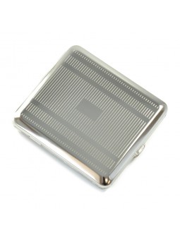 Etui à cigarette en métal